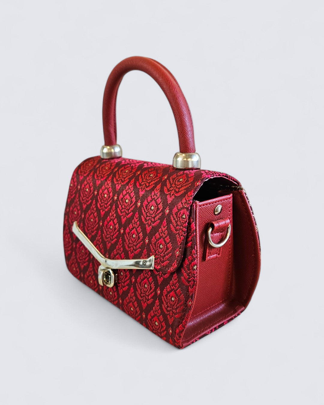 Lai Thai Handbag ( Siam Ruby Oval )