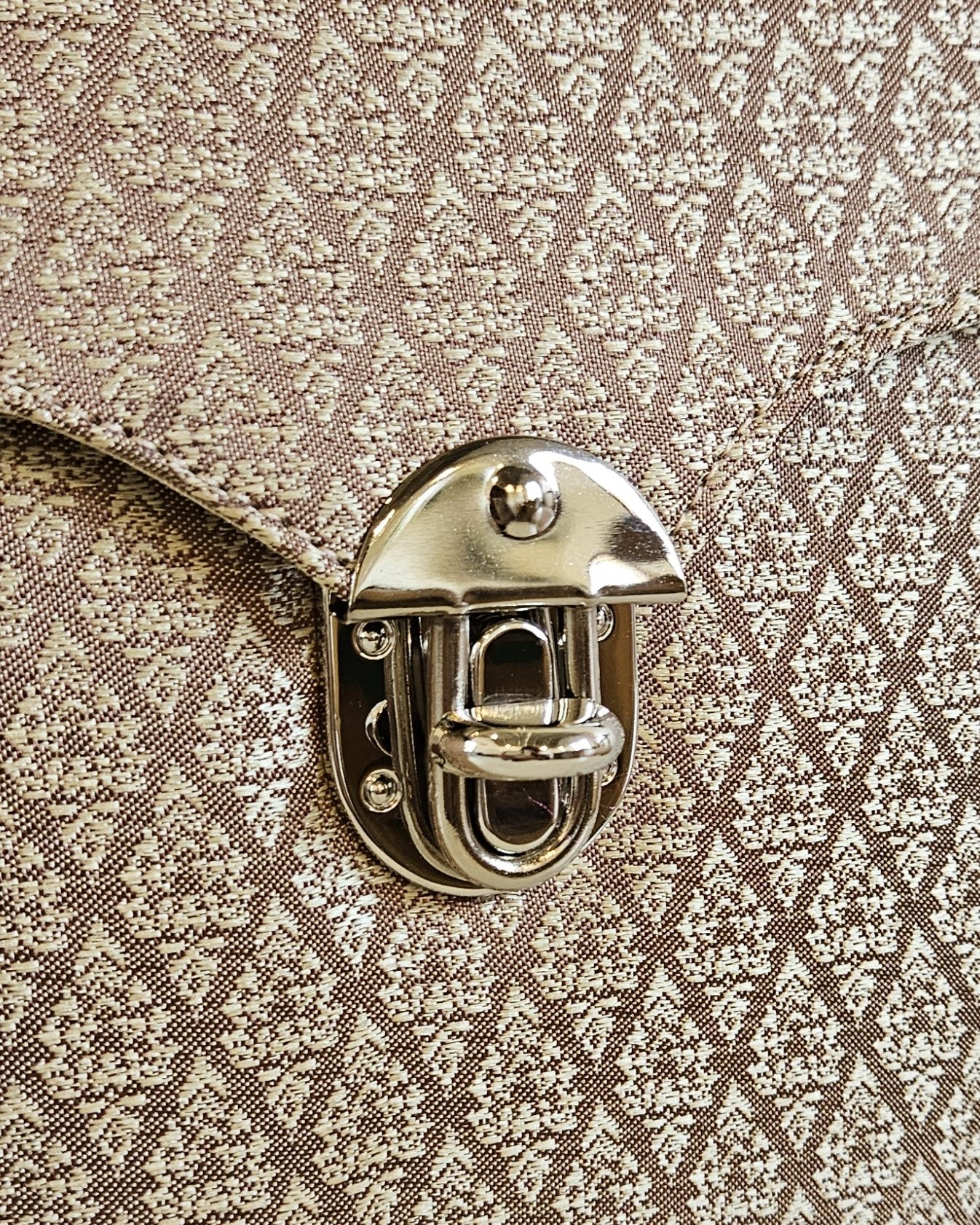 Lai Thai Handbag ( Royal Gold Square )