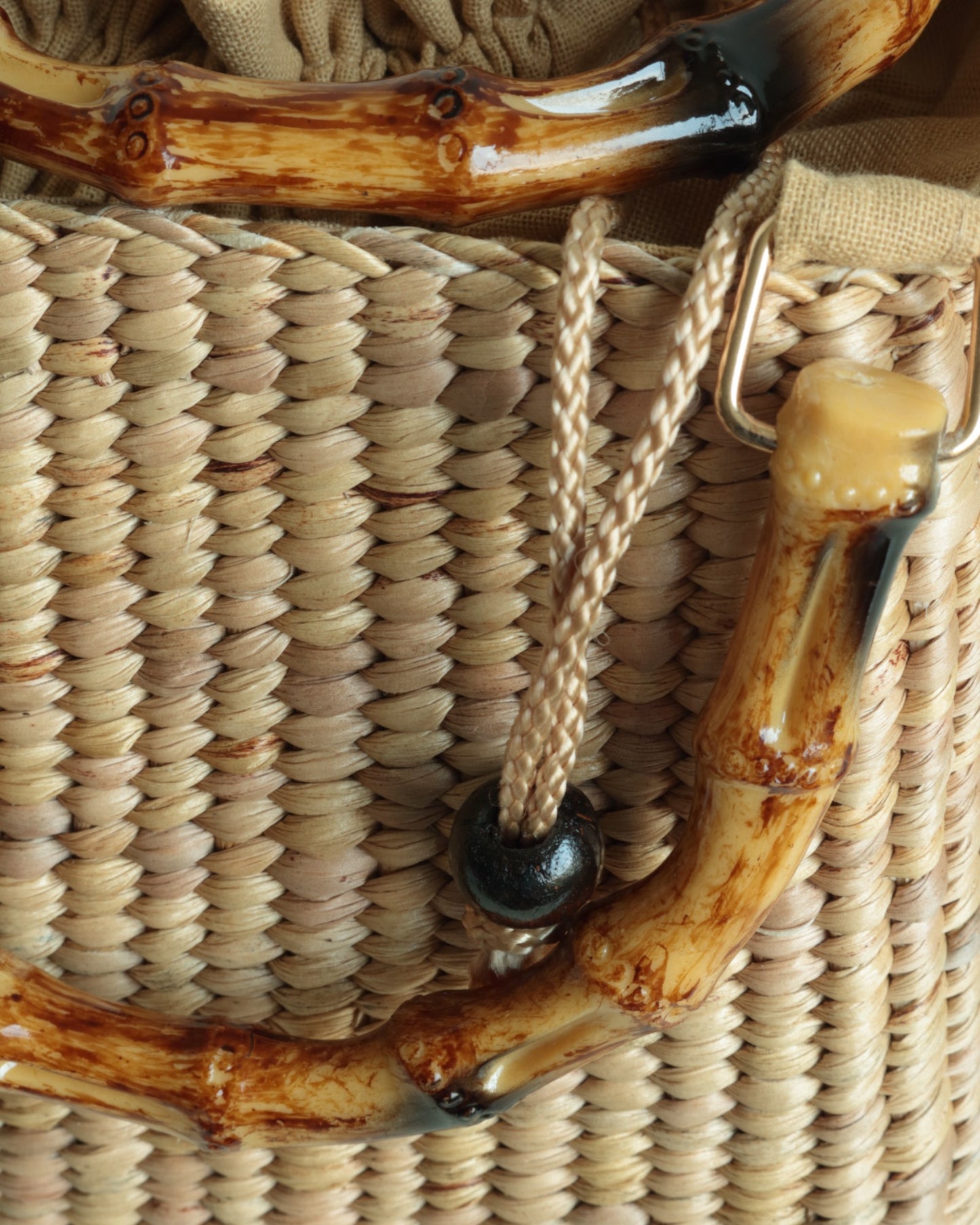 Chawa : Cube Handbag